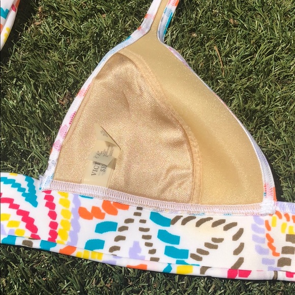 Victoria’s Secret halter bikini - Picture 5 of 7